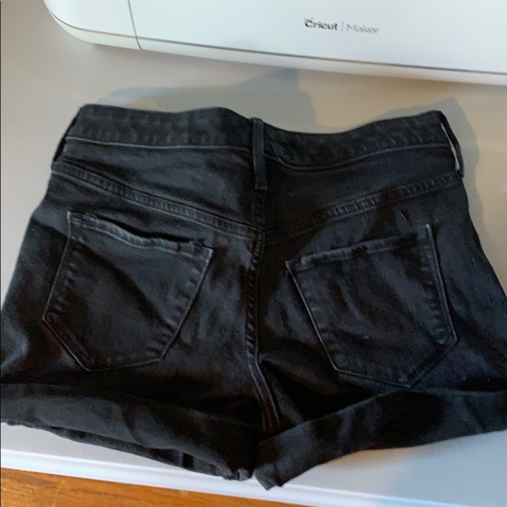 Shorts - Picture 3 of 3